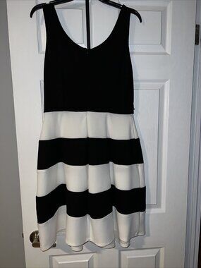 Boston Proper Dress Size 8